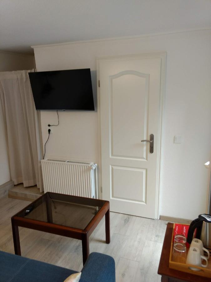 Ruhige, Gemuetliche 1-Zimmer Gartenwohnung Fuer 2 Erwachsene Lubeck Ngoại thất bức ảnh