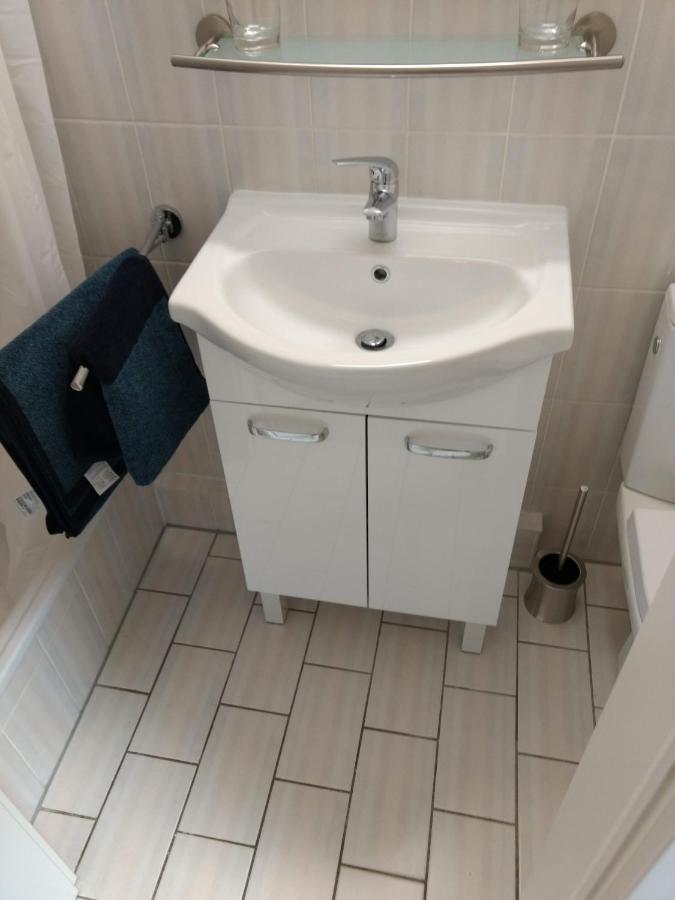 Ruhige, Gemuetliche 1-Zimmer Gartenwohnung Fuer 2 Erwachsene Lubeck Ngoại thất bức ảnh