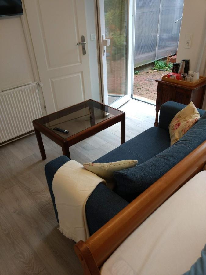 Ruhige, Gemuetliche 1-Zimmer Gartenwohnung Fuer 2 Erwachsene Lubeck Ngoại thất bức ảnh